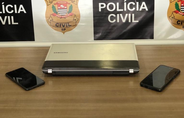 Foram apreendidos um computador e dois celulares durante Operação Le Tartuffe