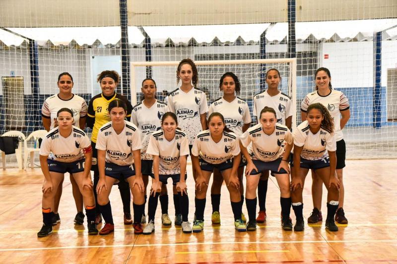 Equipe de futsal feminino de Prudente foi campeã ao vencer Dracena por 5 x 4