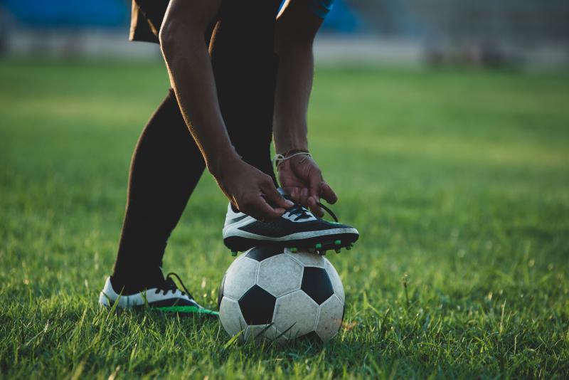 Lei que obriga divulgação de alerta sobre racismo e injúria racial em eventos esportivos é constitucional