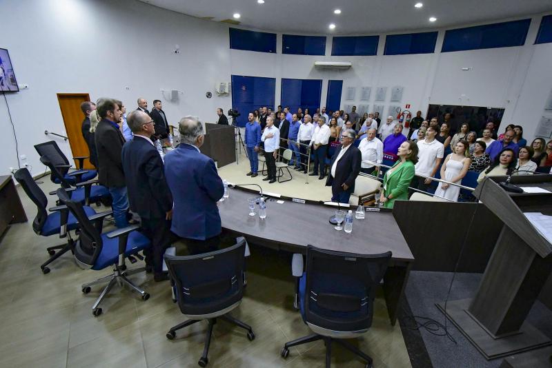 Câmara Municipal de Machado promoveu sessão em homenagem ao diretor-geral da Apec/Unoeste, Cesar Lima