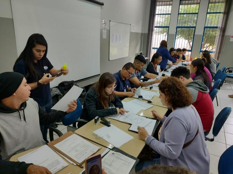 Seduc formaliza contratação de 150 agentes de apoio para educação especial