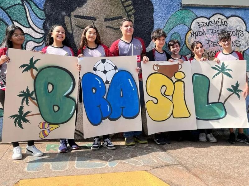 Ana Júlia Aragão Durval Martins, Maria Beatriz Ribeiro de Souza, Maria Luiza Pereira Barbaresco, Pedro Henrique Orosco Ginel, Gabriel Hideki Donaire Chidi, Henrique de Freitas Sanchez, Diovana Rodrigues de Souza e Lucas Bittencourt 