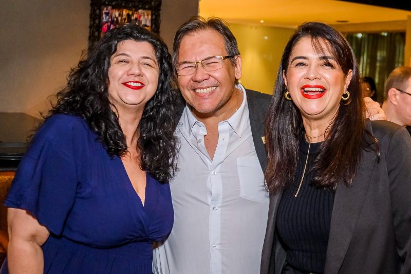 Breno também é presidente da CNSaúde (Confederação Nacional de Saúde); Carla escreveu os livros históricos das duas entidades.