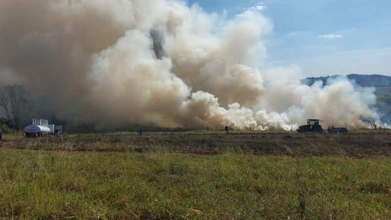 Equipes que atuaram em incêndio de grandes proporções alertam população sobre cuidados