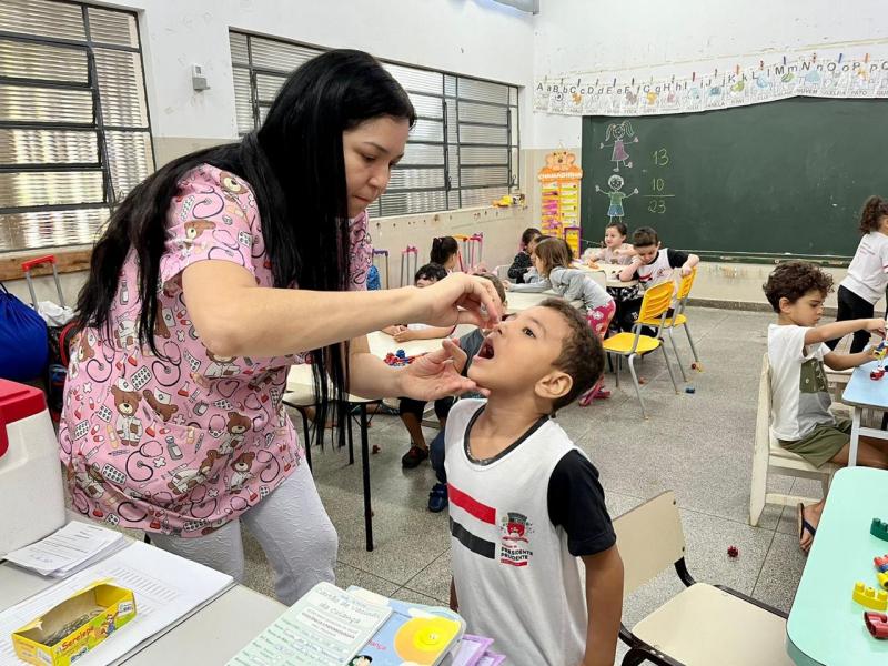 Estratégia levou vacinação contra paralisia infantil para dentro das escolas de Prudente