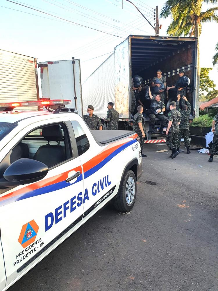 Iniciativa contou com suporte do Tiro de Guerra na montagem e preparação de um dos veículos