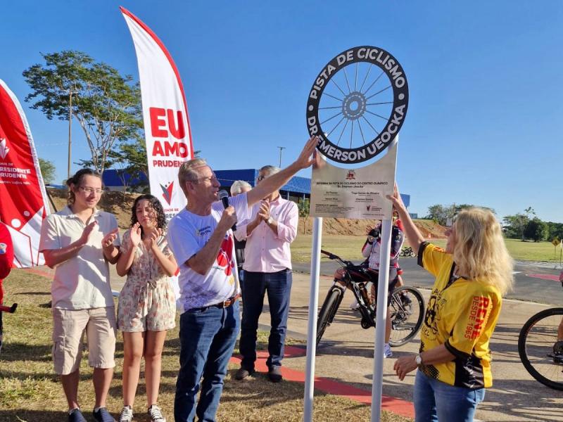 Cerimônia foi realizada no domingo e contou com a presença do prefeito Ed Thomas