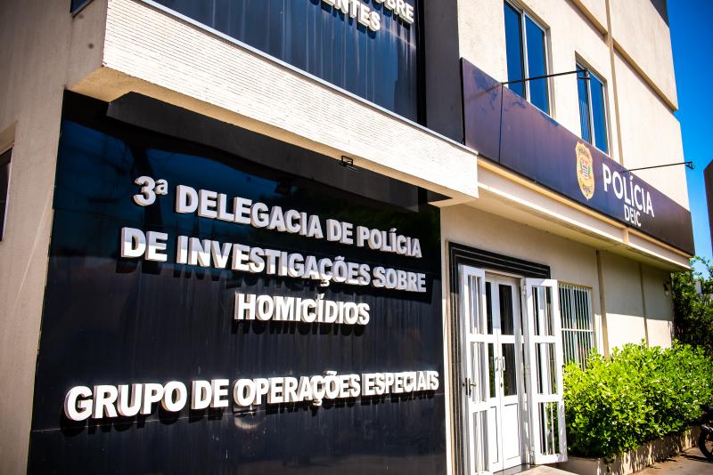 Delegacia de Homicídios da Deic investiga autoria do crime