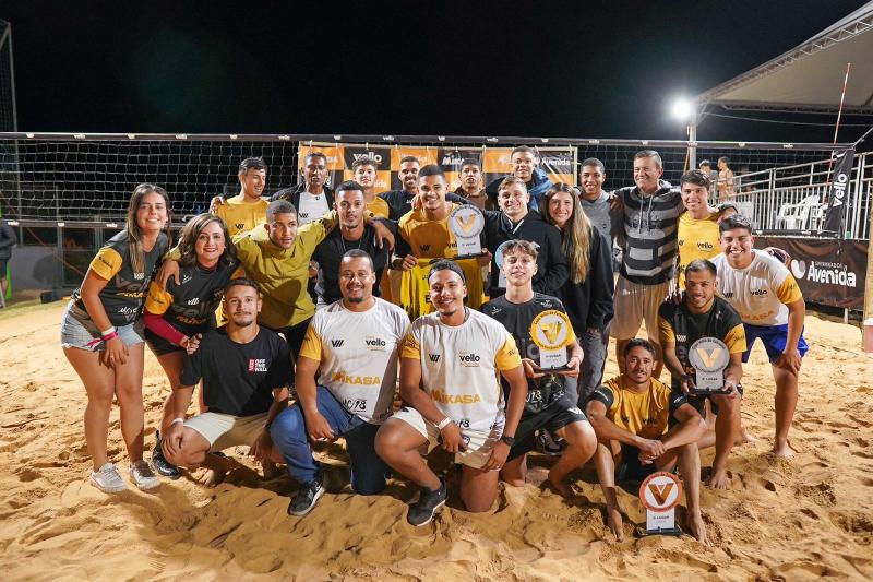 Comissão organizadora comemora o sucesso do evento com jogadores profissionais e campeões