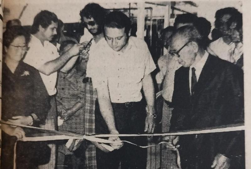 Momento que marcou a inauguração de mais um importante estabelecimento comercial na cidade