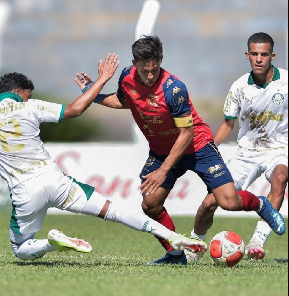 Na estreia da 2ª fase, Carcará jogou de igual para igual contra o Palmeiras, mas perdeu por 1 a 0 no Prudentão