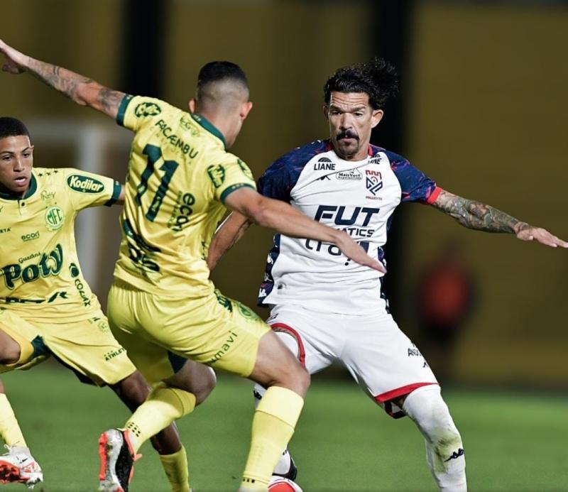 No confronto de ida do grupo 1, Mirassol e Grêmio Prudente empataram em 2 a 2 no dia 10 de julho no Estádio Maião, Mirassol