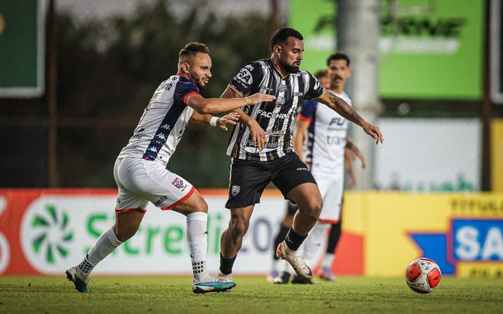 No último confronto entre Votuporanguense e Grêmio, Pantera Alviengra levou a melhor sobre o Carcará e ficou com a taça da A3 