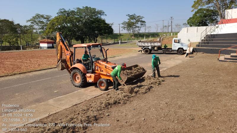 Recinto recebe trabalho completo de zeladoria desde a última semana 