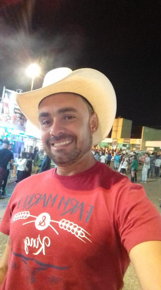 Samuel Barbosa Xavier, 41 anos, foi sepultado neste domingo, no Cemitério local