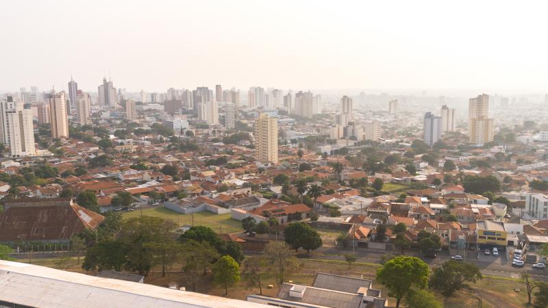 Tempo seco e ocorrência de incêndios pioram qualidade do ar no Estado