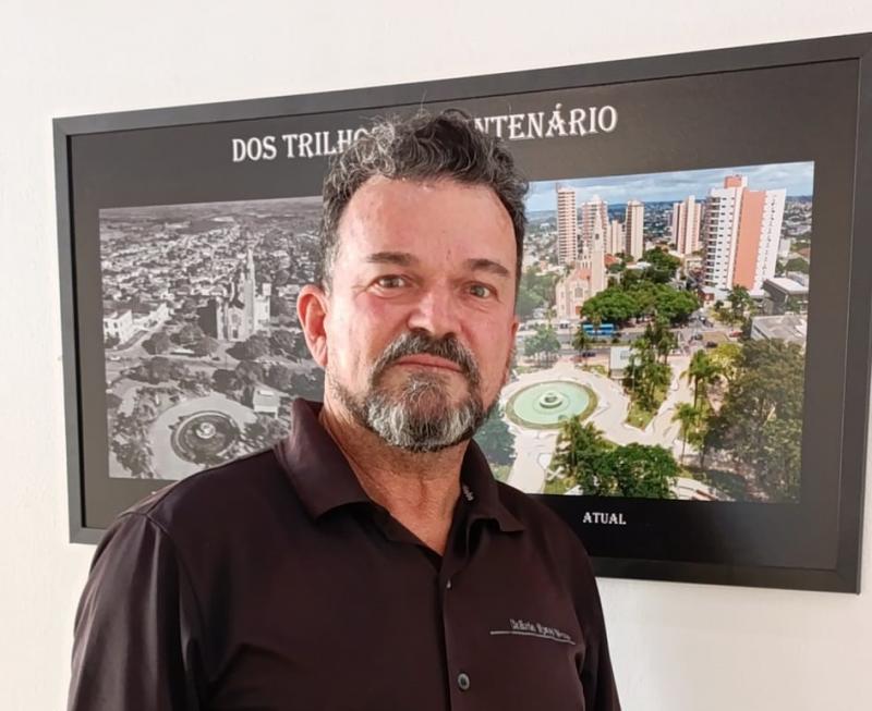 Fotógrafo Marcos Sanches - organizador da Exposição “Dos Trilhos ao Centenário”