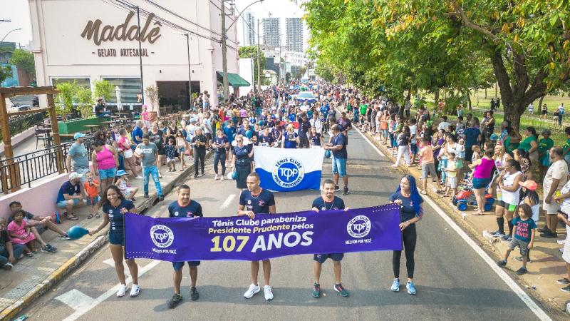 Festividade contou com a presença de 400 veículos e 70 instituições