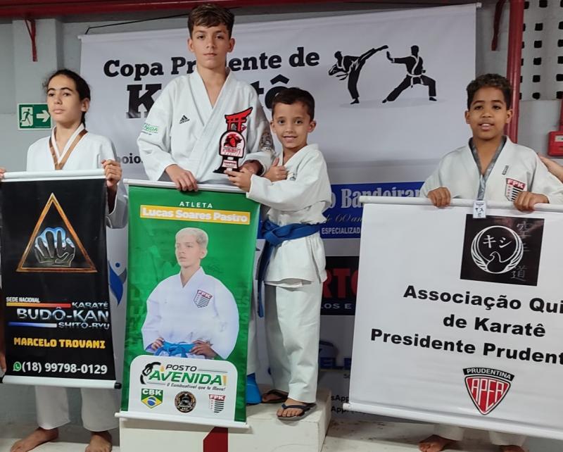 Lucas Pastro, 13 anos, campeão em kata e kumite