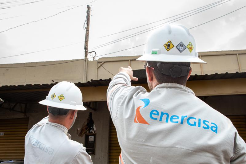 Equipe da Energisa durante ação realizada no Jardim Cambuci