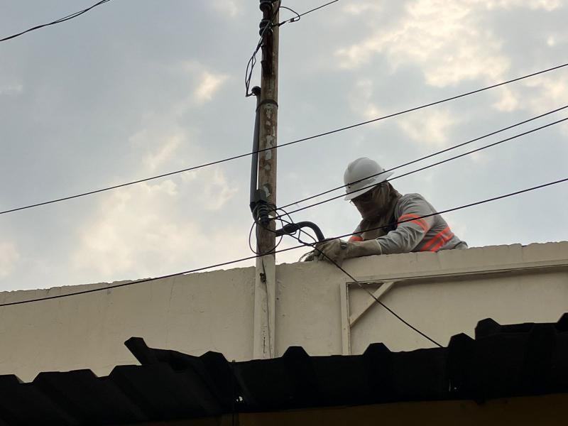 Equipes da Energisa fizeram operação de combate a furtos e fraudes de energia em Prudente