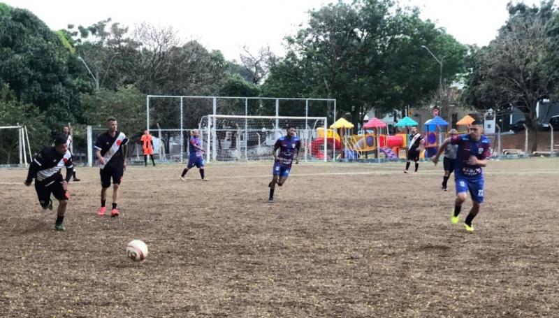 Campo do Jardim Regina foi palco da goleada do Vasco Ana Jacinta por 5 a 0 sobre o Mulekada na rodada passada