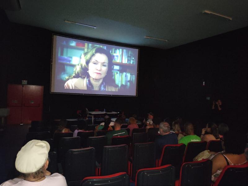 Narrativa instigante e o impacto emocional do filme trouxeram à tona histórias e vivências pessoais dos presentes