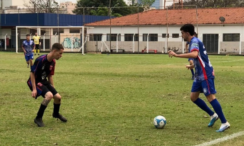 Bola rola a partir das 10h, em diferentes campos