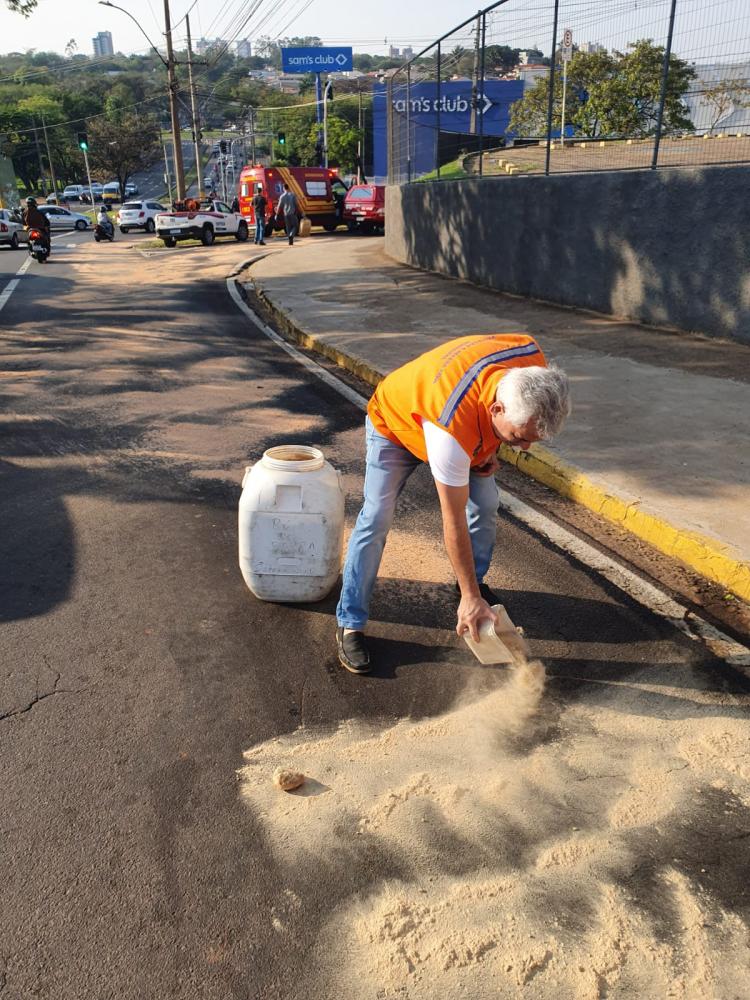 Defesa Civil utilizou pó de serra na pista para diminuição riscos de acidentes imediatos