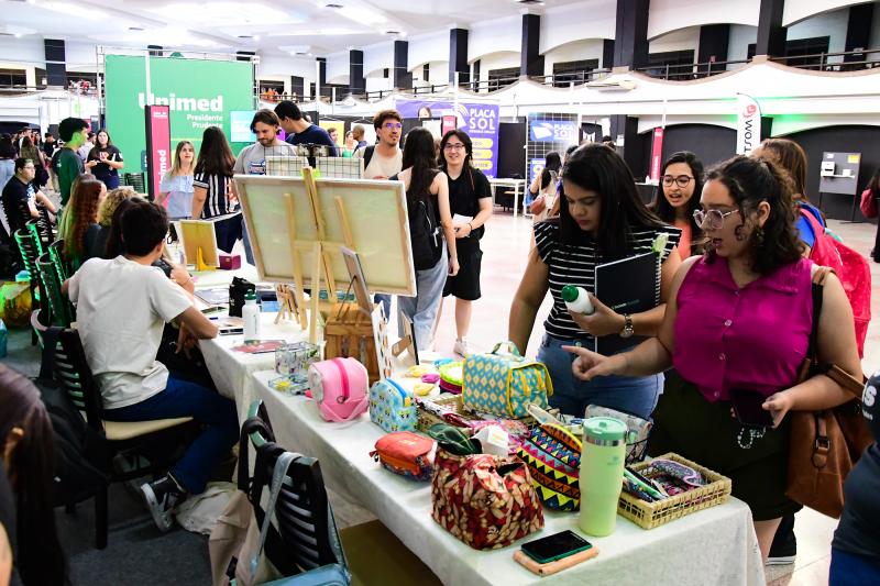 Feira do Empreendedorismo ocorreu no Salão do Limoeiro, na Unoeste