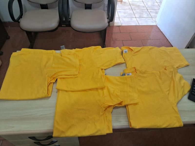 Postulante a vereador foi flagrado distribuindo santinhos e camisetas do seu partido