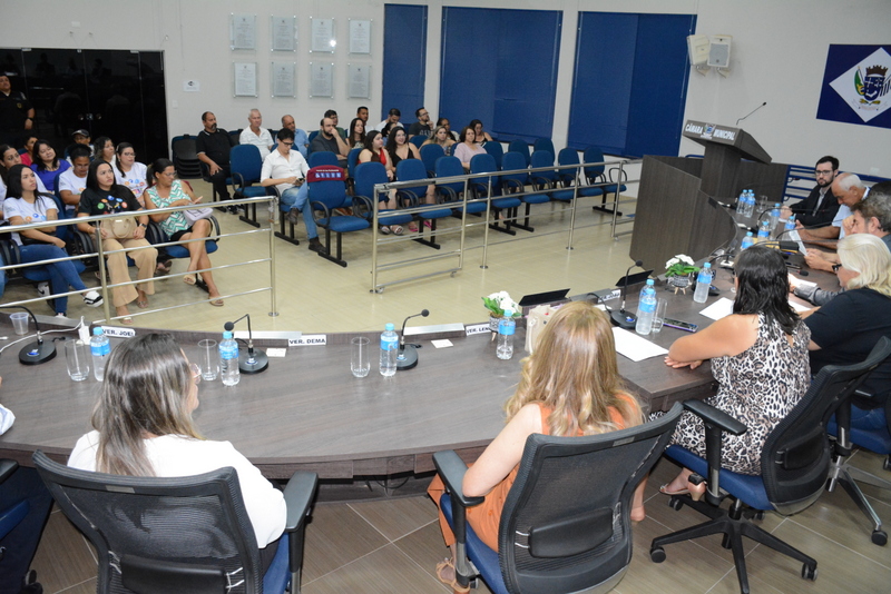 Debate sobre Plano pela Primeira Infância foi realizado na Câmara de Álvares Machado com presença da população