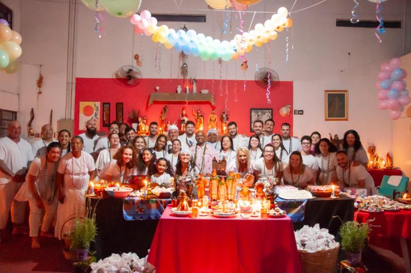 Templo de Umbanda Oxóssi e Ogum  realiza giras abertas ao público todos os sábados, às 19h30