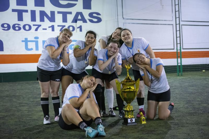 Meninas que representaram o Uruguai ficaram com a taça após vencerem o time dos EUA por 2 a 1 