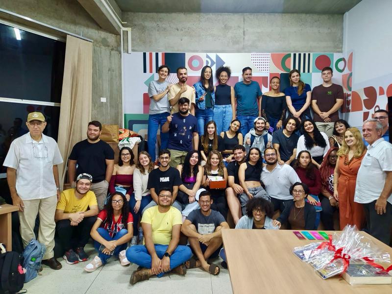 Essa é a turma 66 da Geografia que fez a Cápsula do Tempo