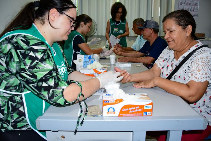 Entre ações desenvolvidas pela Unoeste, estão mutirões de saúde para comunidade