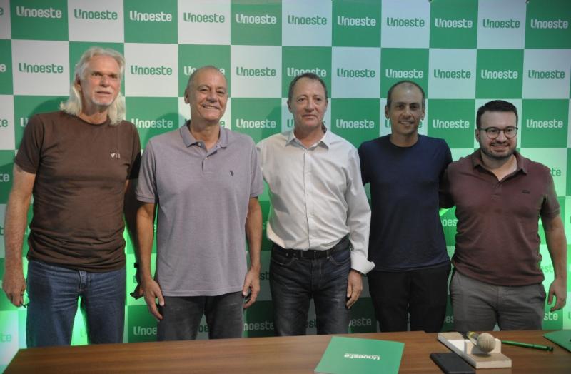 Coletiva de imprensa para anunciar renovação do patrocínio da Unoeste ao Grêmio aconteceu na manhã de hoje