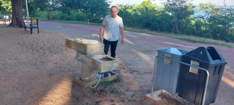 Prefeito de Epitácio, André Lima, verificou denúncia de vandalismo nos bebedouros da Orla