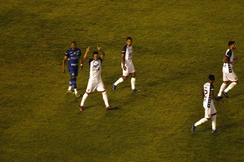 Prudentino Caio Mancha anotou seu primeiro gol com a camisa do Carcará     