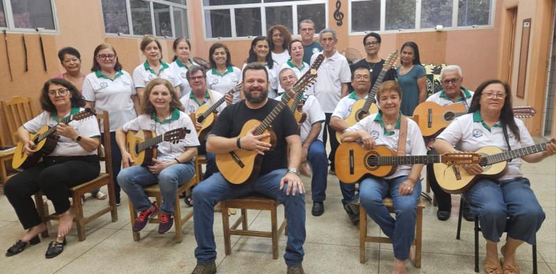 Show da Orquestra Municipal de Viola Caipira de Bernardes retrata o cotidiano vivenciado no campo