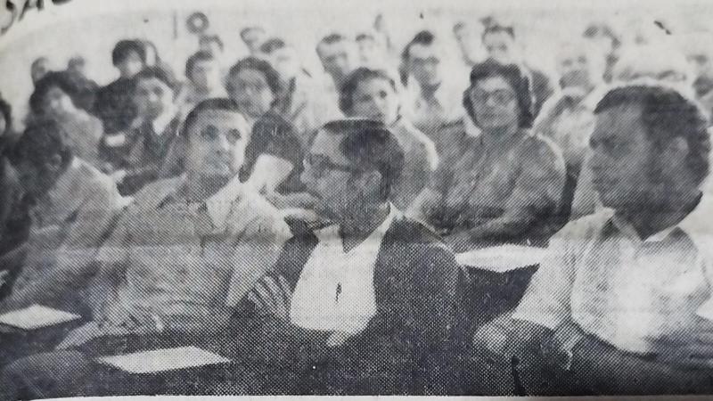 Diretores de estabelecimento de ensino assistindo as palestras