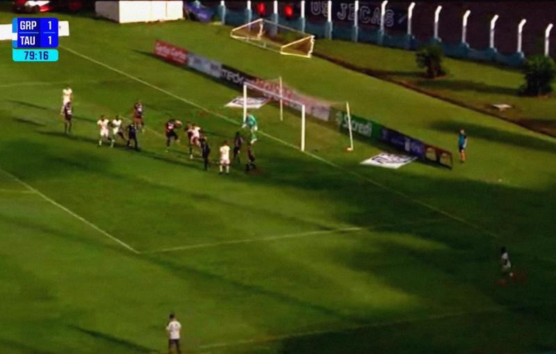 Gol contra do volante Matheus Santana deu a vitória ao Taubaté no Prudentão