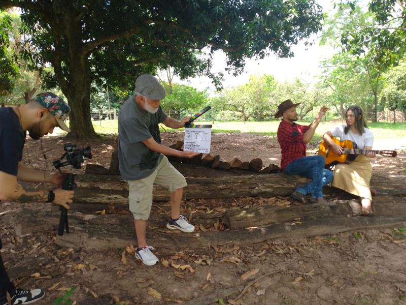 Gravações duraram cerca de 4 meses e foram realizadas em diferentes lugares