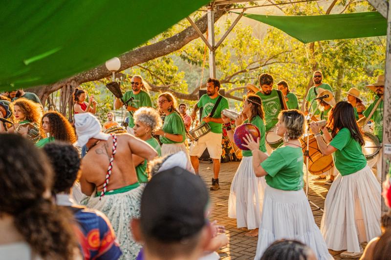 Na terça, o último cortejo do Fuzuê, com Maracatu Baque Caipira, que traz a percussão ancestral para ritmos contemporâneos