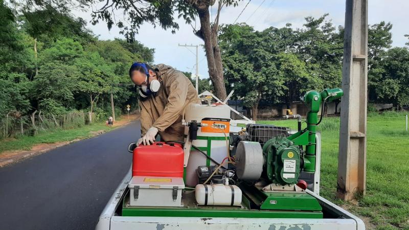 Aplicação de inseticida faz parte das ações de enfrentamento contra dengue