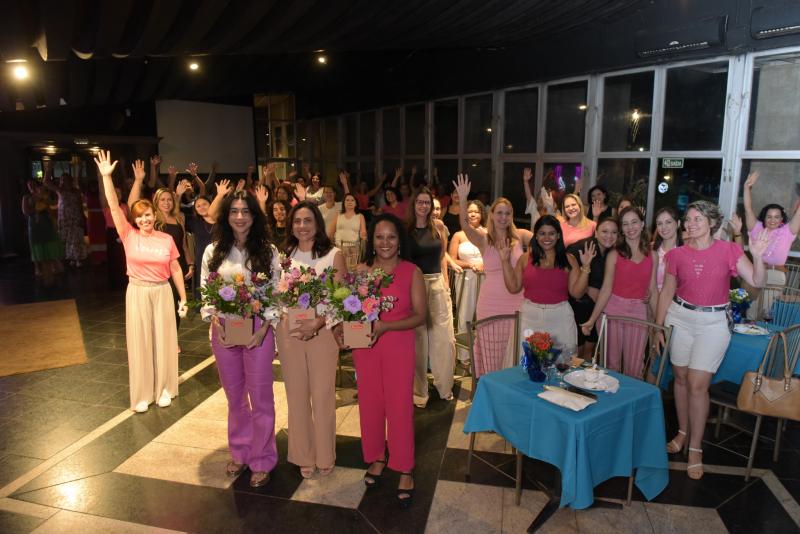 Dezenas de Mulheres participaram do evento