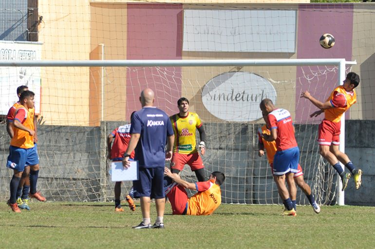 Arquivo, Grêmio Prudente treinou visando corrigir os erros do último jogo